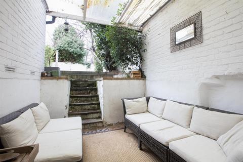 4 bedroom terraced house for sale, Southwell Road, Camberwell, SE5