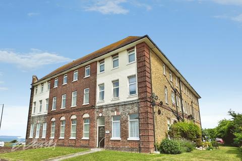 2 bedroom apartment to rent, Palm Bay Avenue Margate CT9
