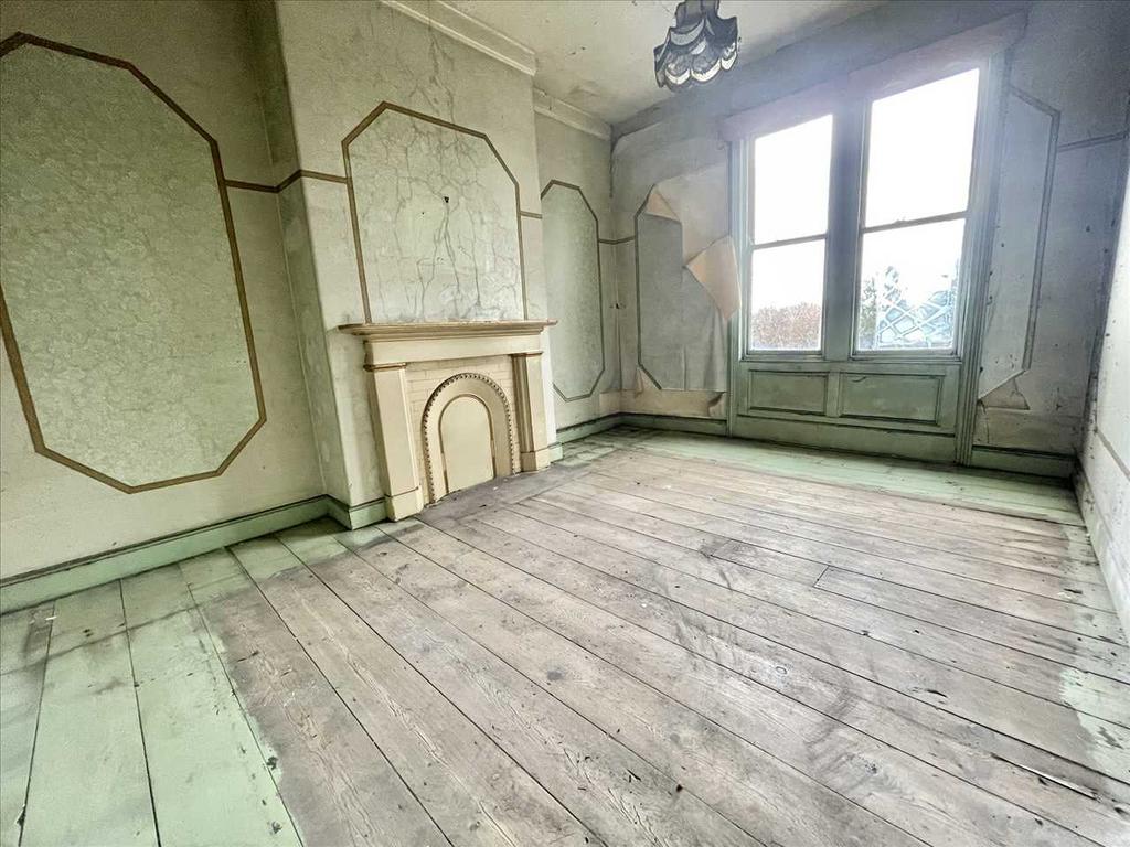 Bedroom no. 1