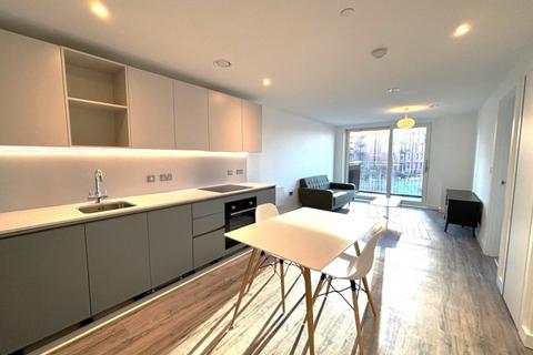 1 bedroom apartment to rent, The Railings, Salford M5