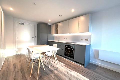 1 bedroom apartment to rent, The Railings, Salford M5