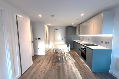 1 bedroom apartment to rent, The Railings, Salford M5