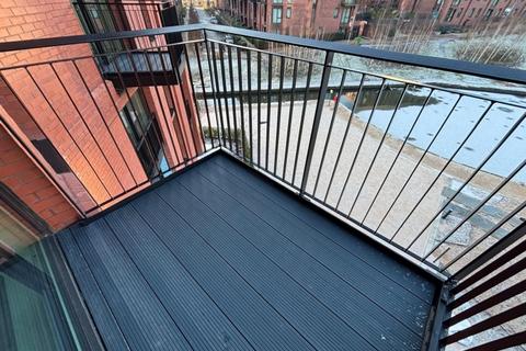 1 bedroom apartment to rent, The Railings, Salford M5
