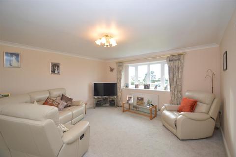 3 bedroom detached bungalow for sale, Staplers Road, Newport