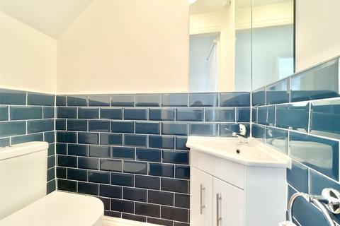 4 bedroom semi-detached house for sale, Denewell Avenue, Low Fell, Gateshead, NE9