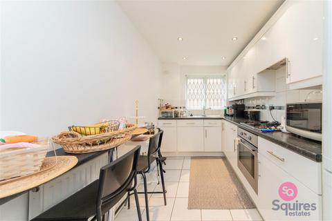 1 bedroom flat for sale, Great North Way, London