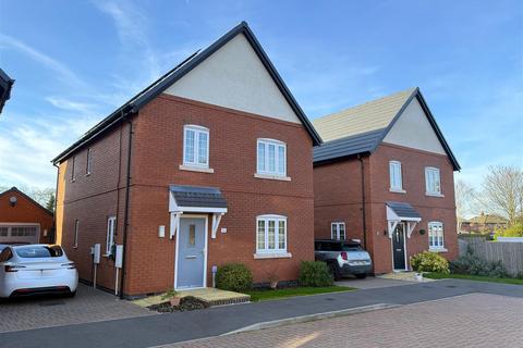 4 bedroom detached house for sale, Fairfields, Burton-On-Trent DE14