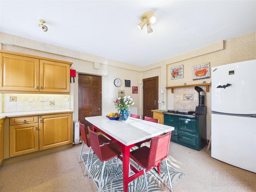 Kitchen / Dining