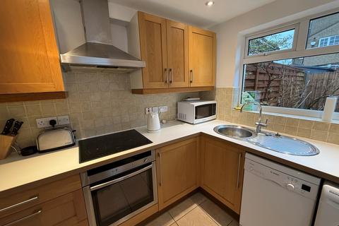 2 bedroom terraced house to rent, Primrose Avenue, ENFIELD