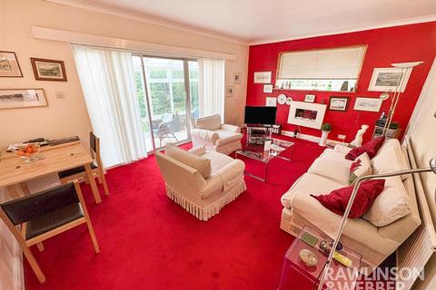 3 bedroom detached bungalow for sale, Clinton Avenue, East Molesey KT8
