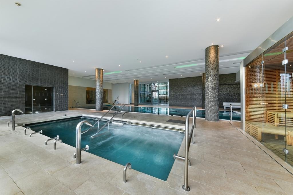 Pool - West Tower, P