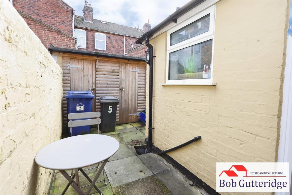 Enclosed rear yard