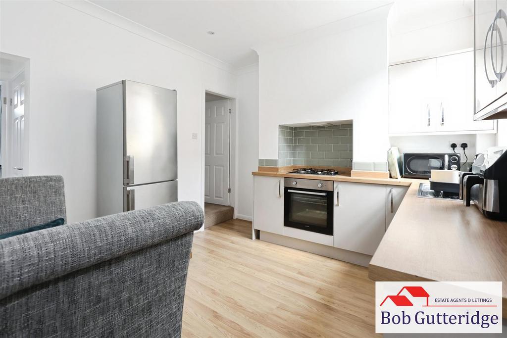 Fitted kitchen / dining room
