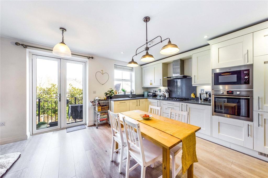 Kitchen/Breakfast