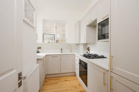 2 bedroom apartment for sale, Pelham Road, Wimbledon, London SW19