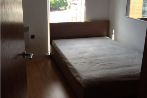 2 bedroom flat to rent, Taylorson Street South, Salford