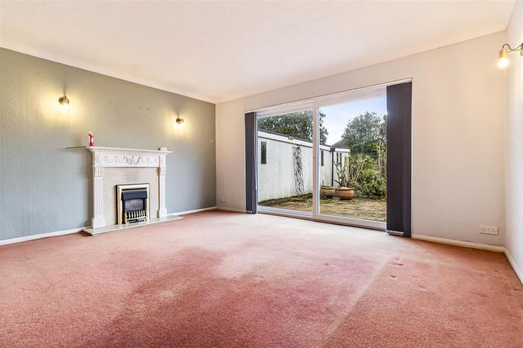 22 Harwood Ave-004.JPG
