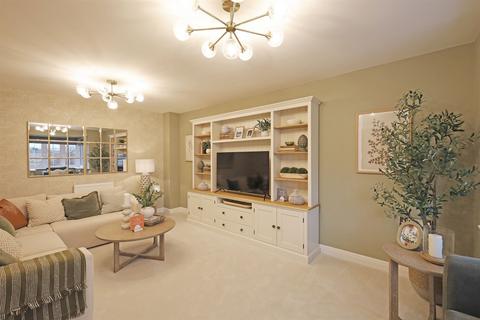undefined, 230 Kings Manor, LN4