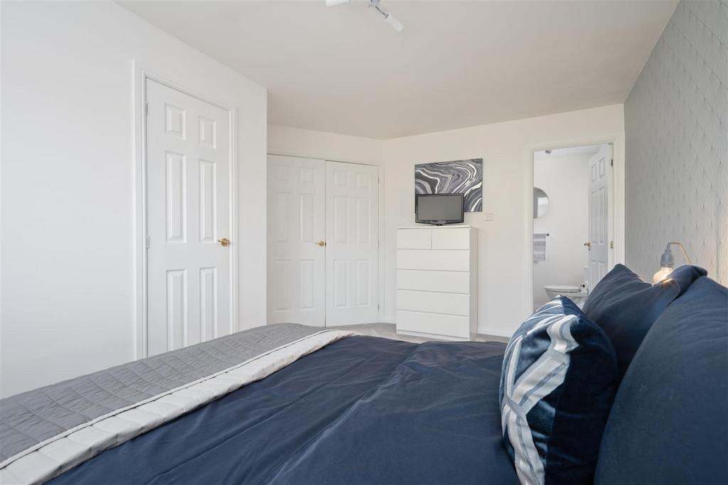 20 Castlewood Ave-0046.JPG