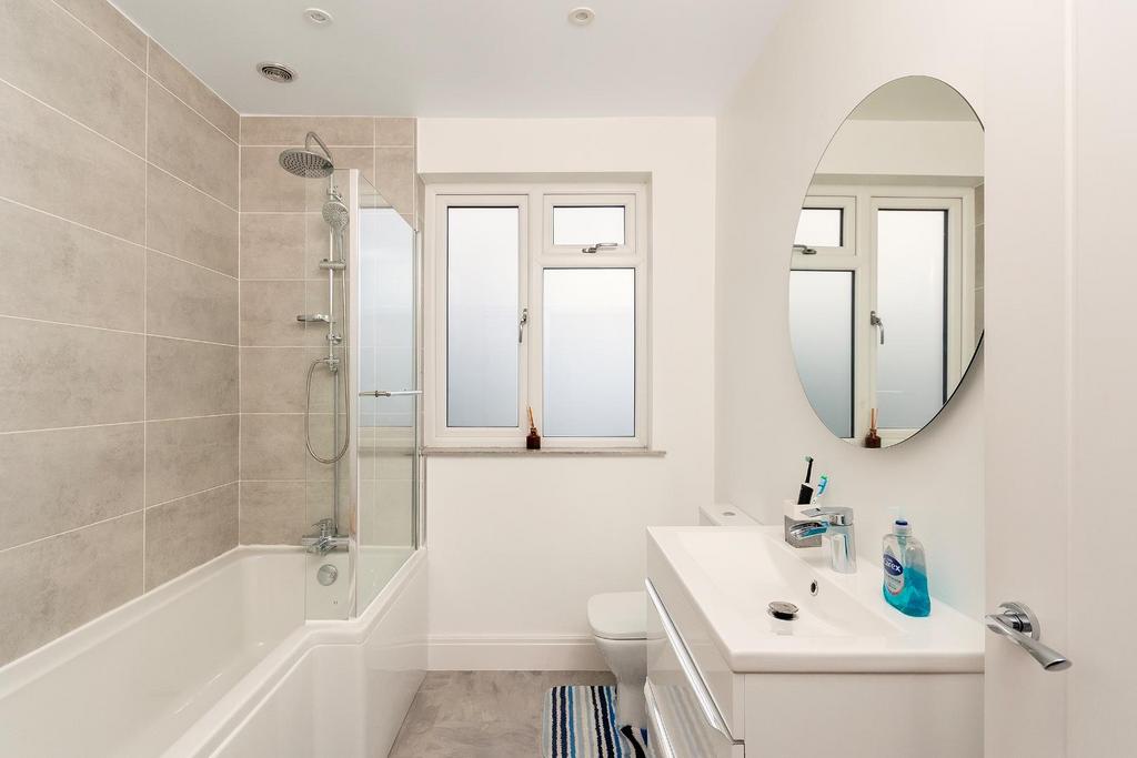 3 W4 RFN - Bathroom C.jpg
