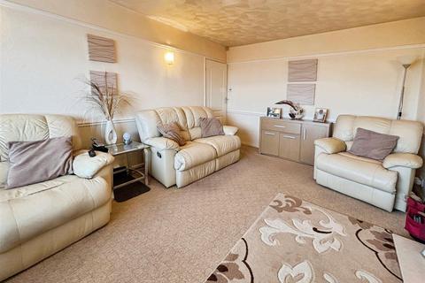 undefined, Watty Hall Avenue, Bradford BD6