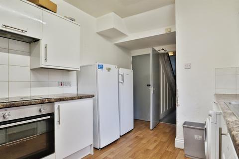 undefined, Estcourt Terrace, Leeds