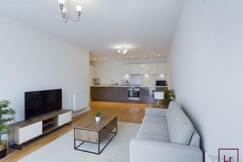 2 bedroom ground floor flat to rent, Arla Place, Ruislip, HA4