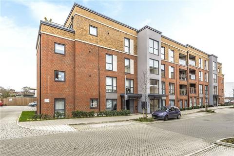 2 bedroom ground floor flat to rent, Arla Place, Ruislip, HA4