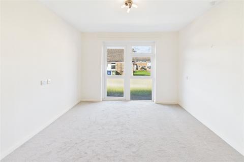 2 bedroom bungalow for sale, Arncliffe, Bracknell, Berkshire, RG12