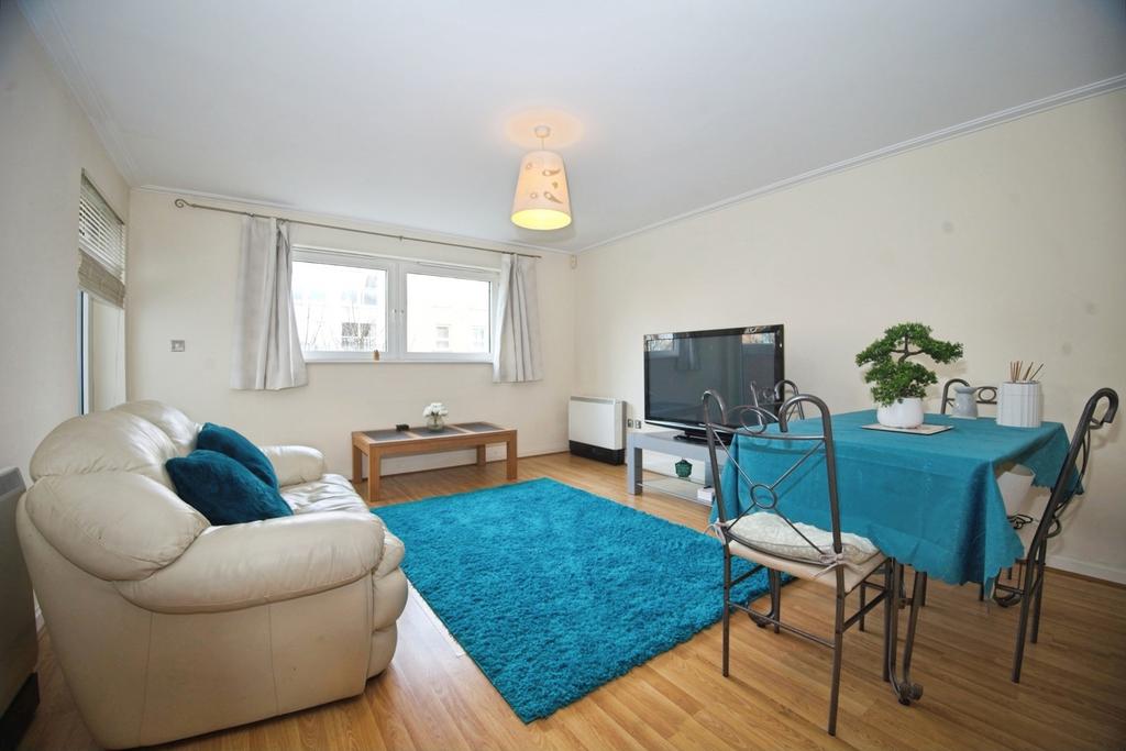 Living/Dining Area