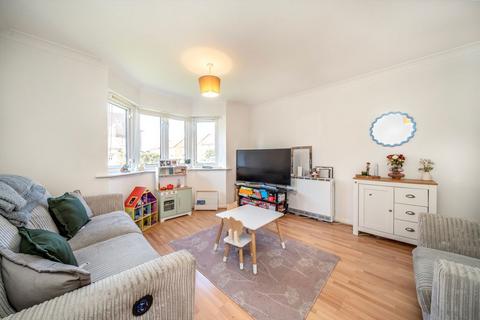 2 bedroom flat to rent, Varsity Drive, Twickenham TW1