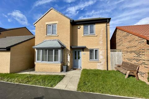 4 bedroom detached house for sale, Johns Garth, Darlington