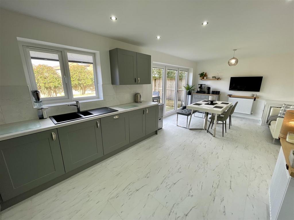 Kitchen / Diner