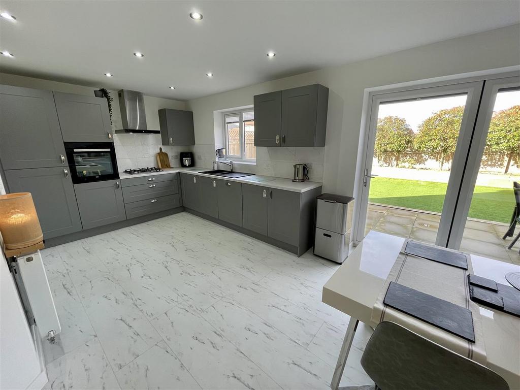 Kitchen / Diner