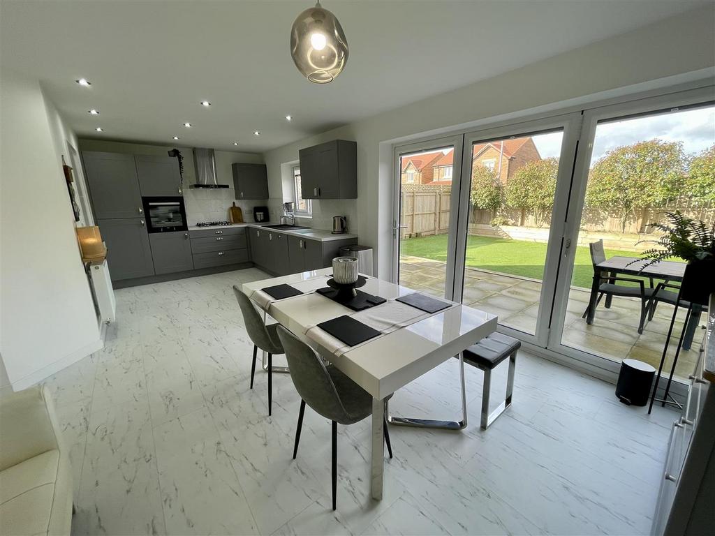 Kitchen / Diner