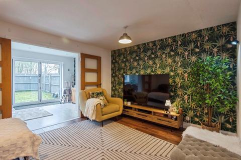 4 bedroom end of terrace house for sale, Balmoral Close, Stevenage