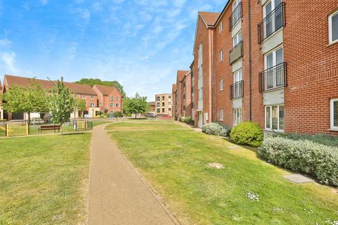 2 bedroom ground floor flat for sale, Brazen Gate, Norwich