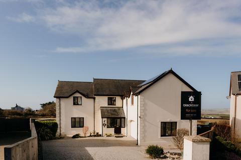 5 bedroom detached house for sale, Maes Ffynnon, Roch, SA62