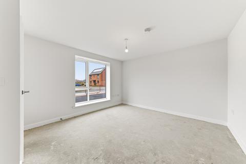 3 bedroom semi-detached house for sale, Kittiwake Road, Edenthorpe DN3
