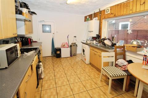 5 bedroom semi-detached house for sale, Coventry Road, Hampshire SO15