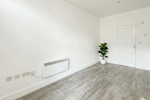 undefined, c Clayponds Lane, London, TW8