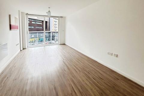 2 bedroom apartment to rent, Tilley Road, Feltham, TW13