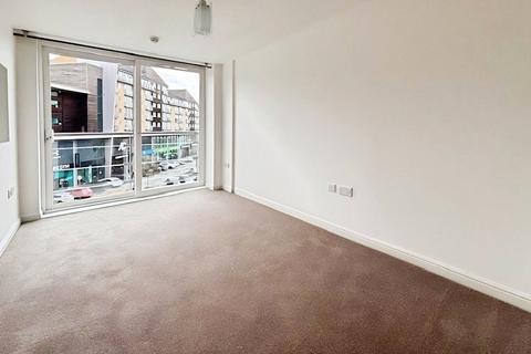 2 bedroom apartment to rent, Tilley Road, Feltham, TW13