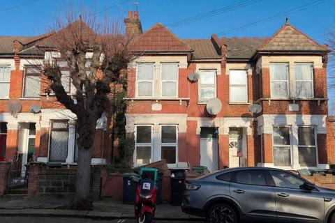 2 bedroom flat for sale, 3A Elmhurst Road, Tottenham, London, N17 6RQ