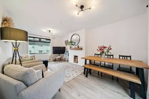 3 bedroom terraced house for sale - Photo 4