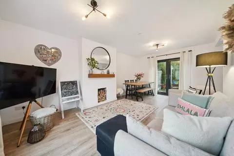 3 bedroom terraced house for sale - Photo 6