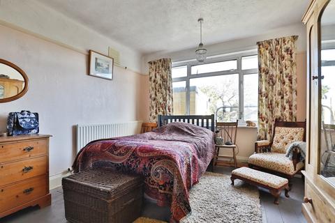2 bedroom detached bungalow for sale, Daws Avenue, Bournemouth