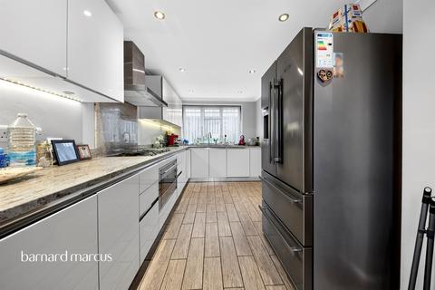 4 bedroom semi-detached house for sale, Brookdale, London