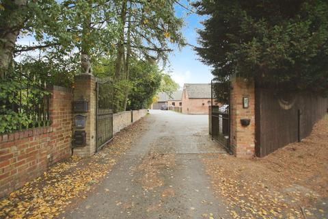 3 bedroom barn conversion for sale, Hospital Lane, Bedworth