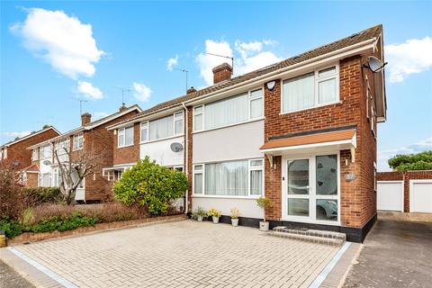 4 bedroom semi-detached house for sale, Hedingham Road, Hornchurch, RM11